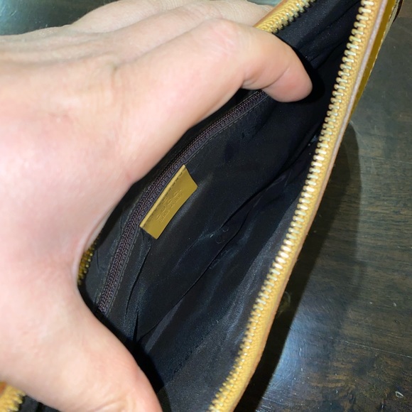 Gucci Purse - Picture 11 of 13